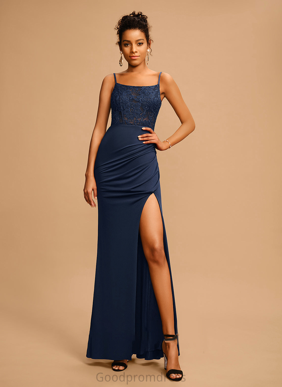 Floor-Length Alessandra Sheath/Column Prom Dresses Sequins Scoop Jersey Neck Beading Lace With