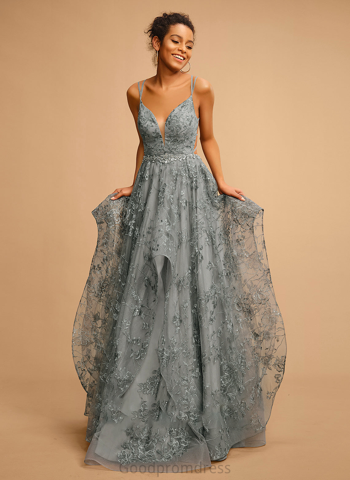 Prom Dresses Ball-Gown/Princess Reyna Tulle V-neck Floor-Length