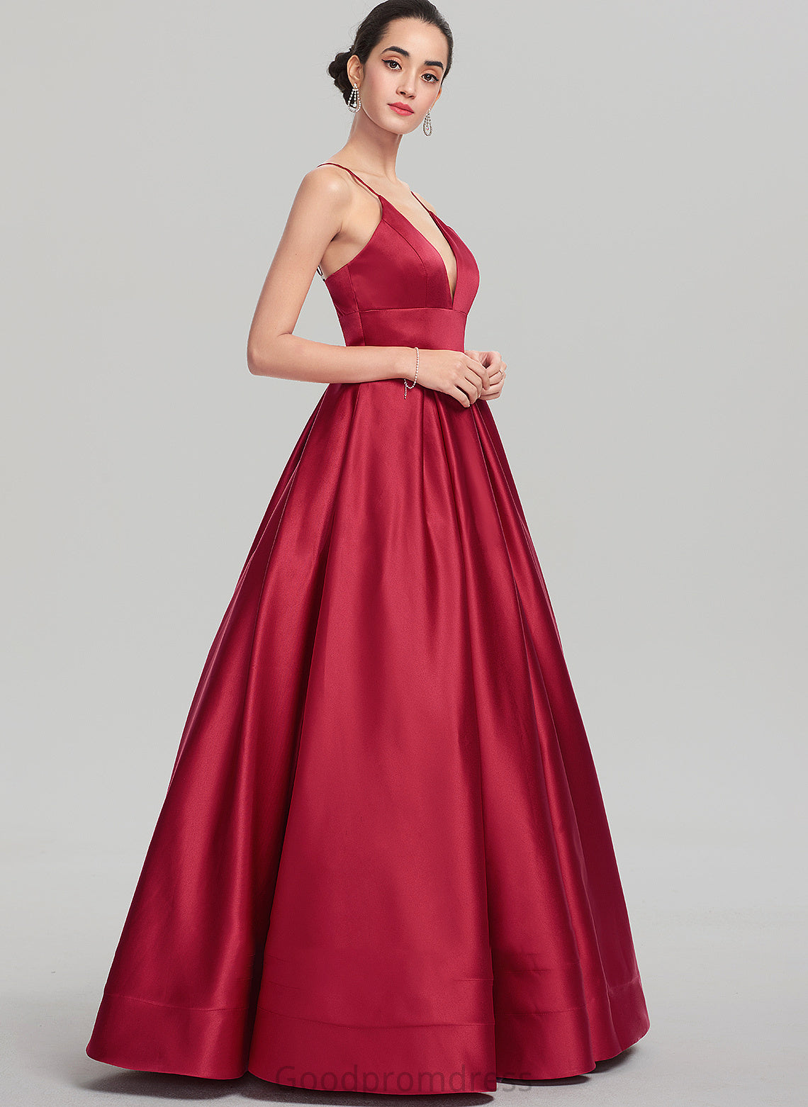 Ball-Gown/Princess Reyna V-neck Prom Dresses Floor-Length Satin