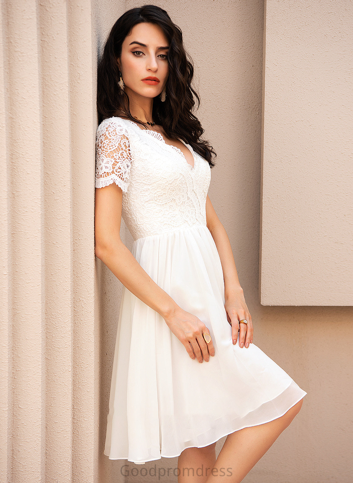 Quintina Knee-Length Chiffon A-Line Wedding Dresses Wedding Lace Dress V-neck With