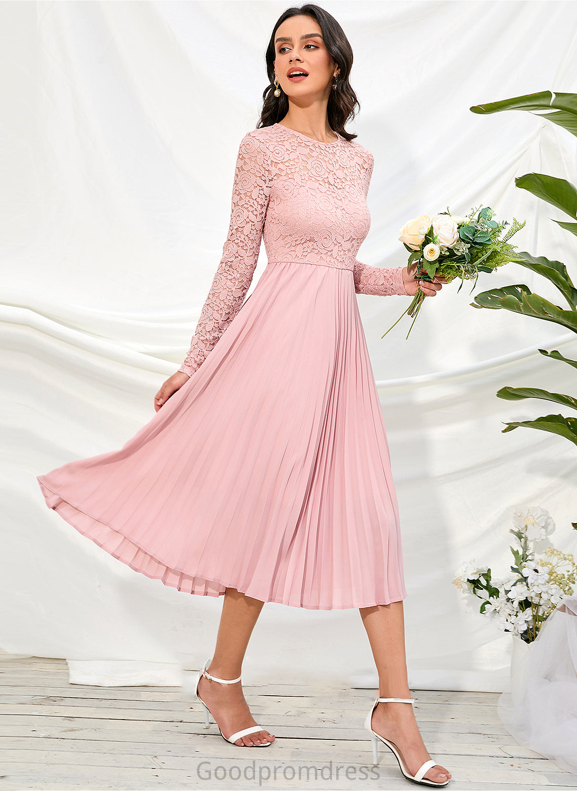 Knee-Length Length Straps Sleeve A-Line Fabric Sleeves Silhouette Lace Brynn Sleeveless Halter Bridesmaid Dresses