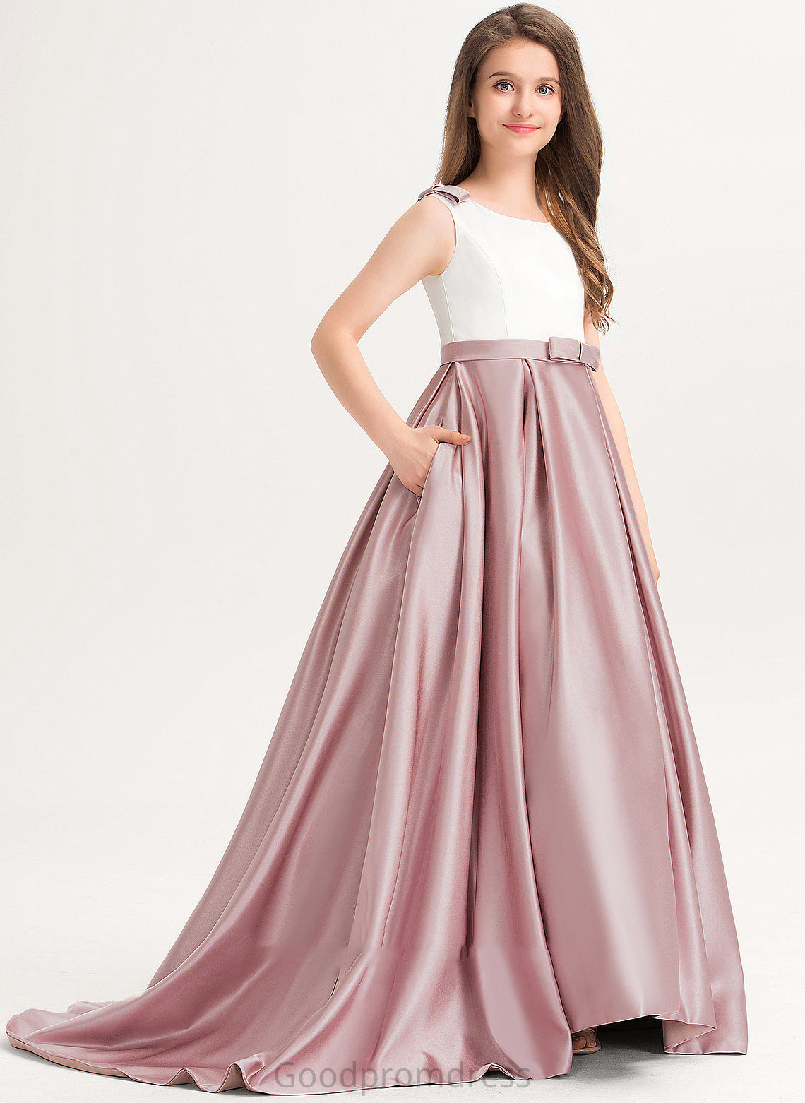 Train Rylie Sweep Pockets Bow(s) Ball-Gown/Princess Scoop Satin Junior Bridesmaid Dresses Neck With