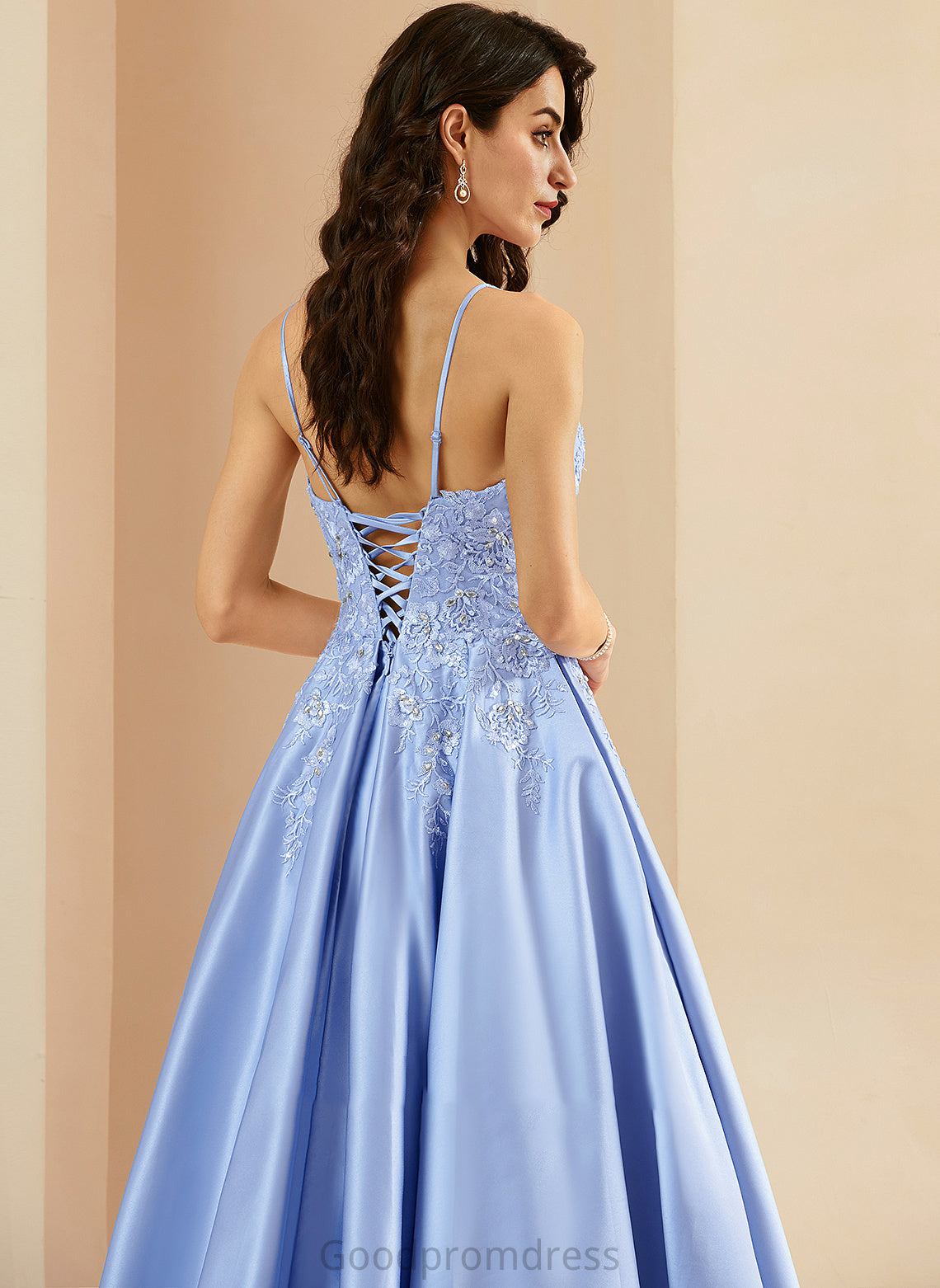 Beading Ball-Gown/Princess Prom Dresses Reese Sequins V-neck Floor-Length With Satin