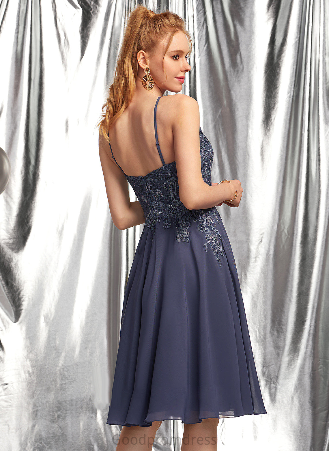 A-Line Gwendolyn Prom Dresses Chiffon Scoop With Lace Appliques Knee-Length Neck